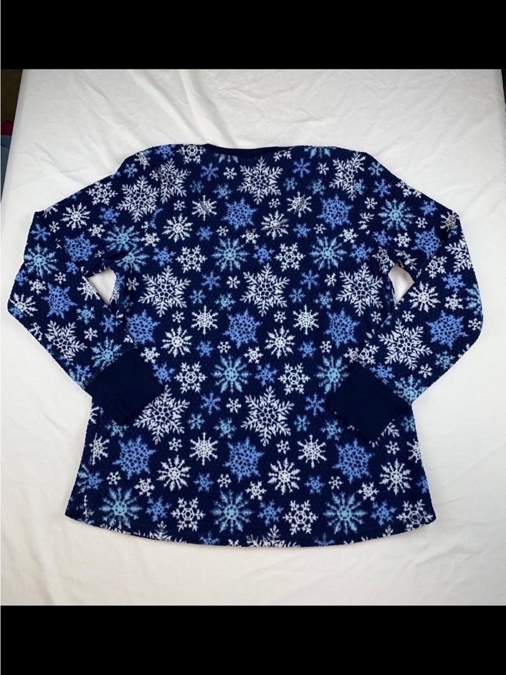 Snowflake PJ set - Picture 3 of 12